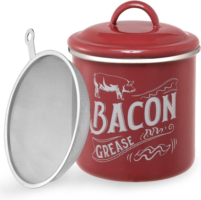 1.3L Bacon Grease Saver Container with Fine Strainer - Red Enamel & Stainless Steel Oil Keeper Can for Bacon Fat Dripping - Farmhouse Kitchen Gift & Decor Cooking Accessories - Dishwasher Safe